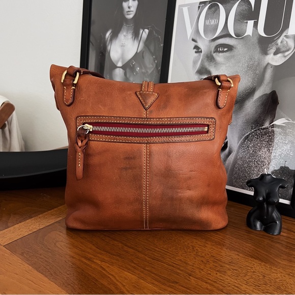 RESTORED VINTAGE DOONEY & BOURKE FLORENTINE TOGGLE LEATHER CROSSBODY BAG - Picture 7 of 14